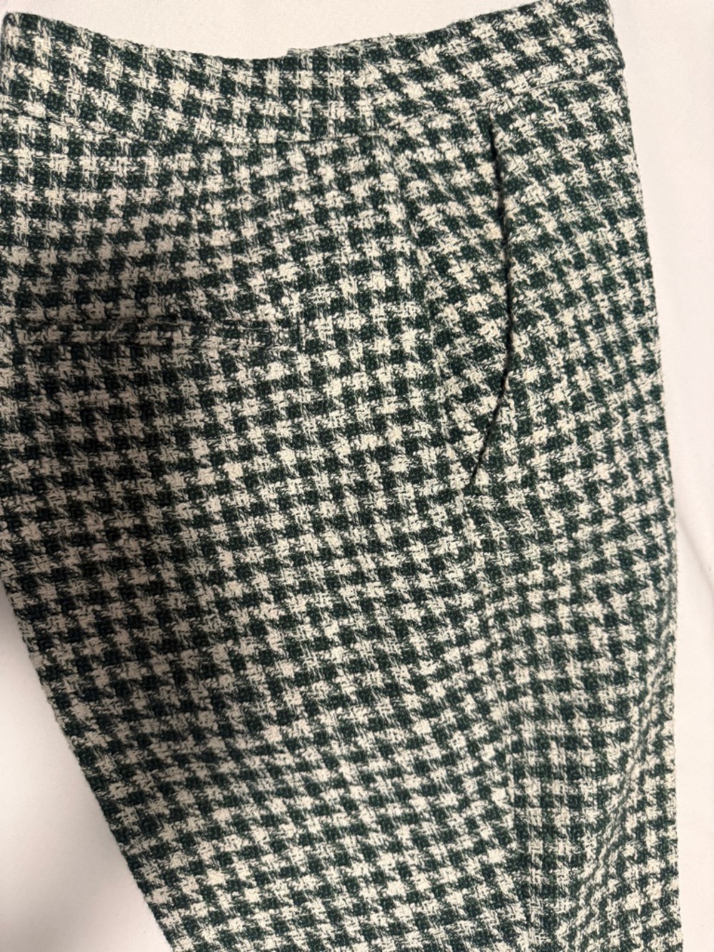 Green & Cream - Picture 5 of 16